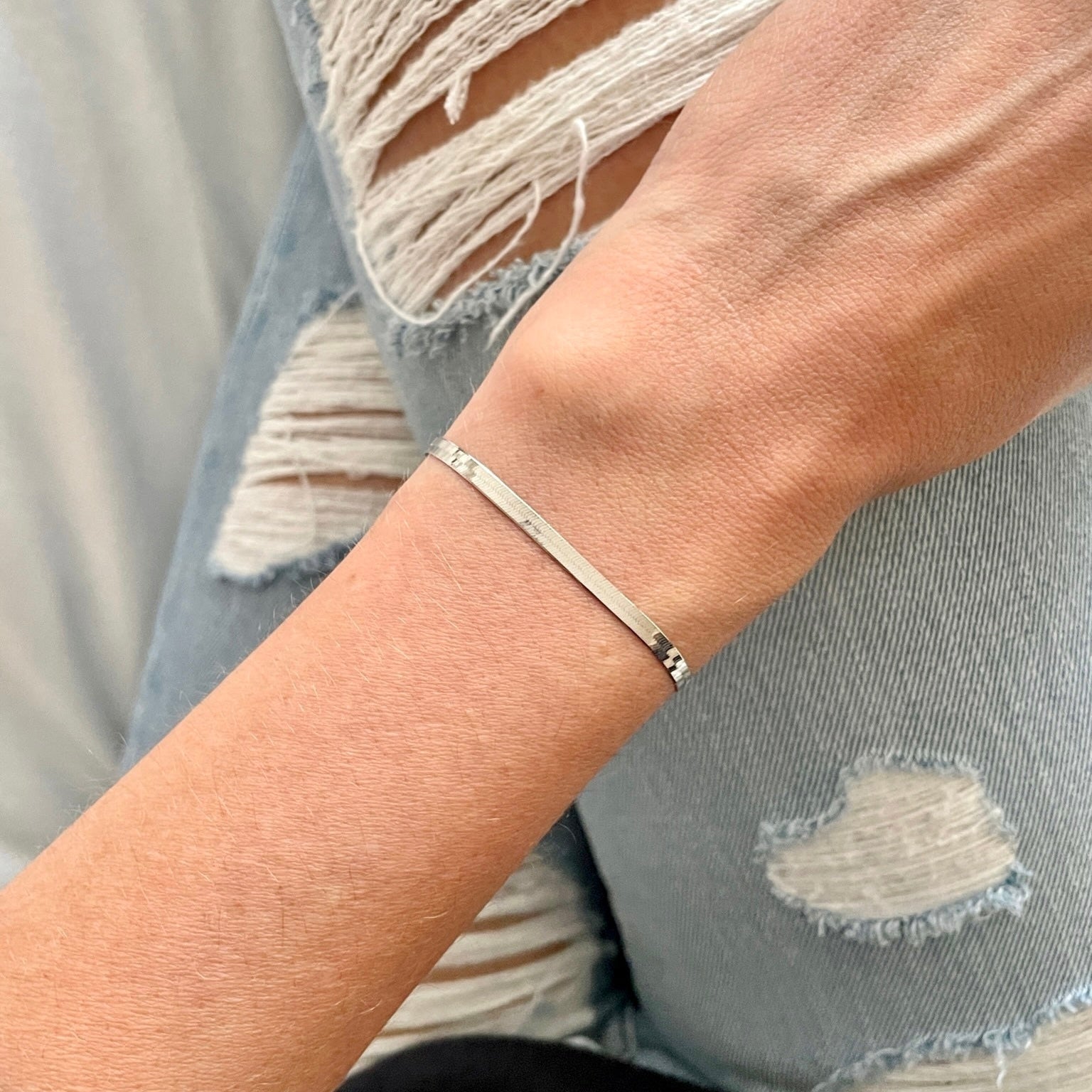 14K White Gold Herringbone Bracelet
