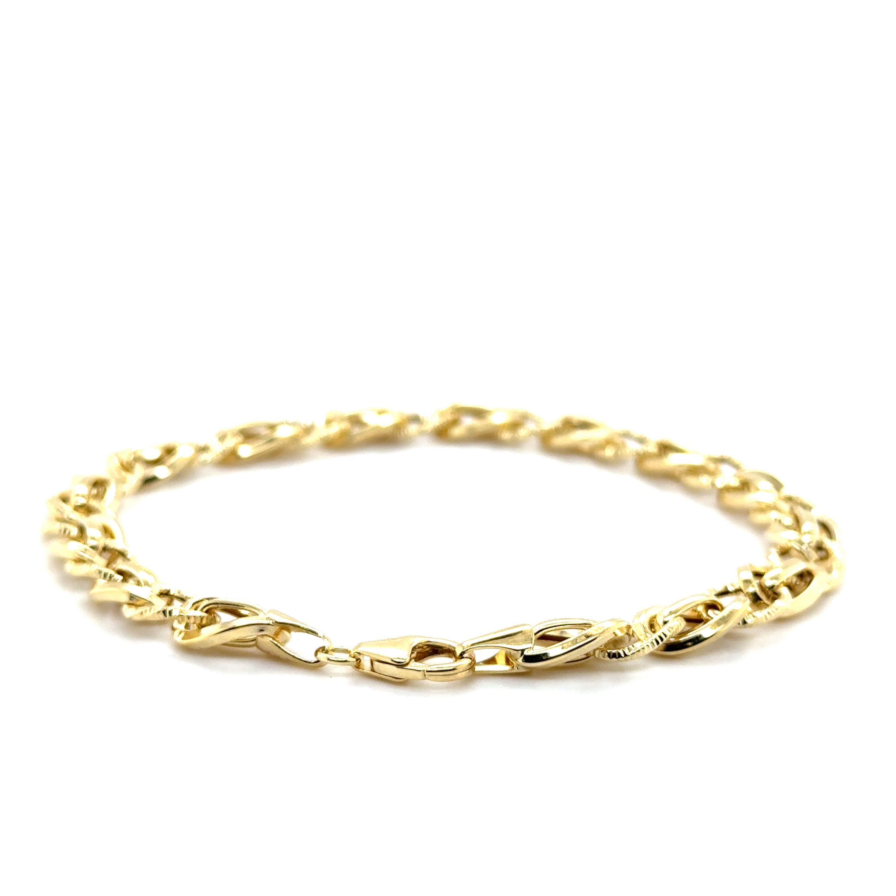 14K Gold Twisted Oval Link Bracelet