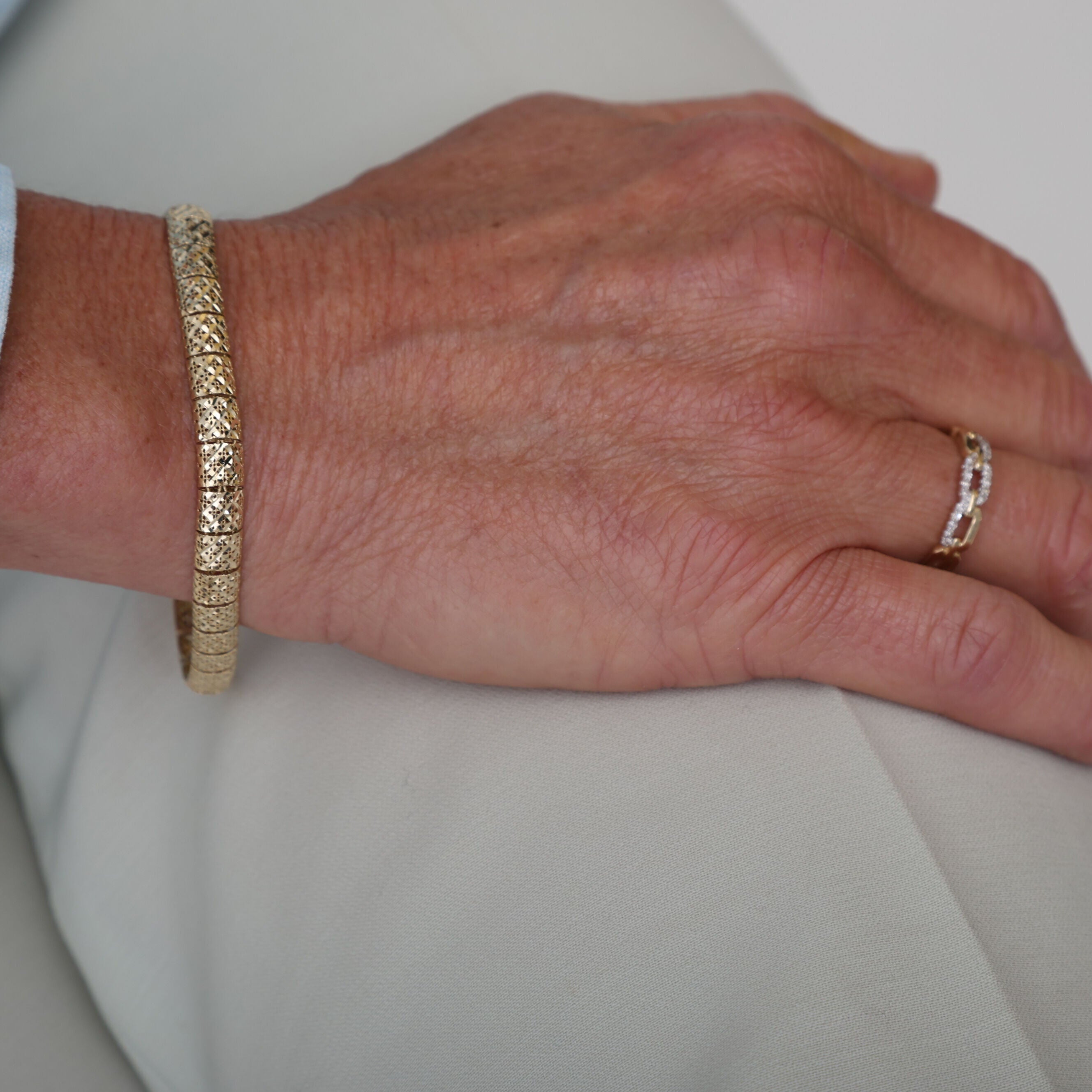 10K Gold Square Link Bracelet 7.25" Pierced Work