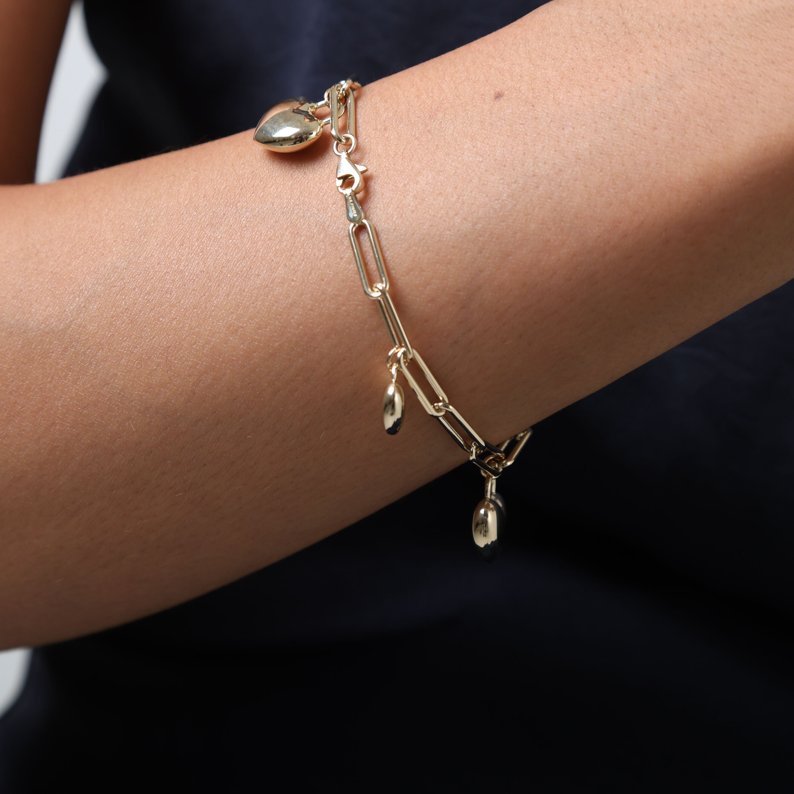14K Gold Heart Charm Paperclip Bracelet – Playful, Polished and Everyday-Ready