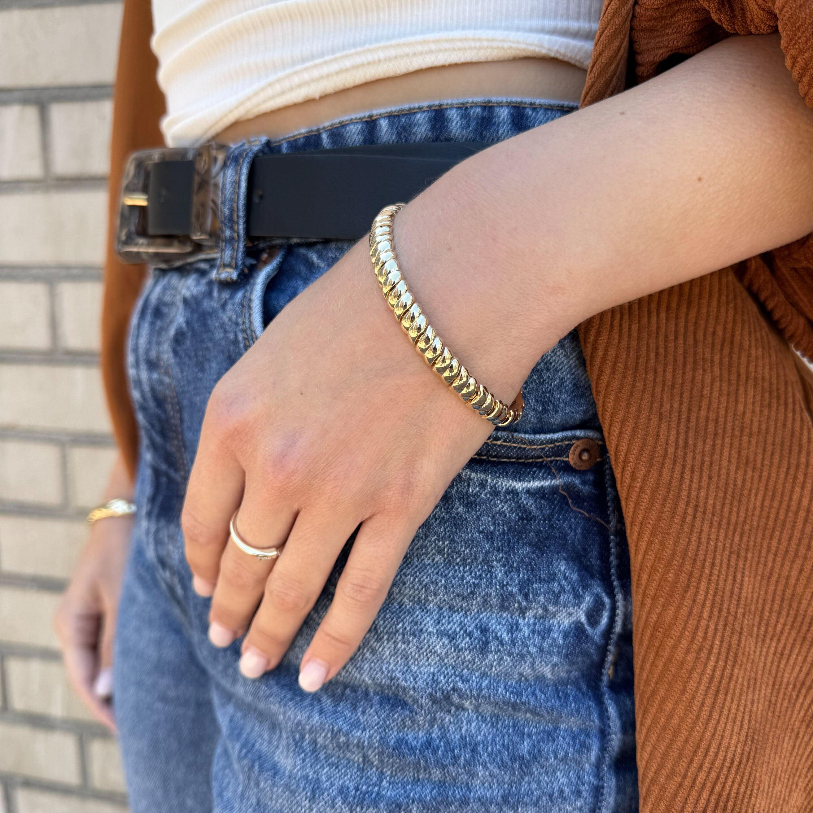 14K Gold Bold Scalloped Link Bracelet