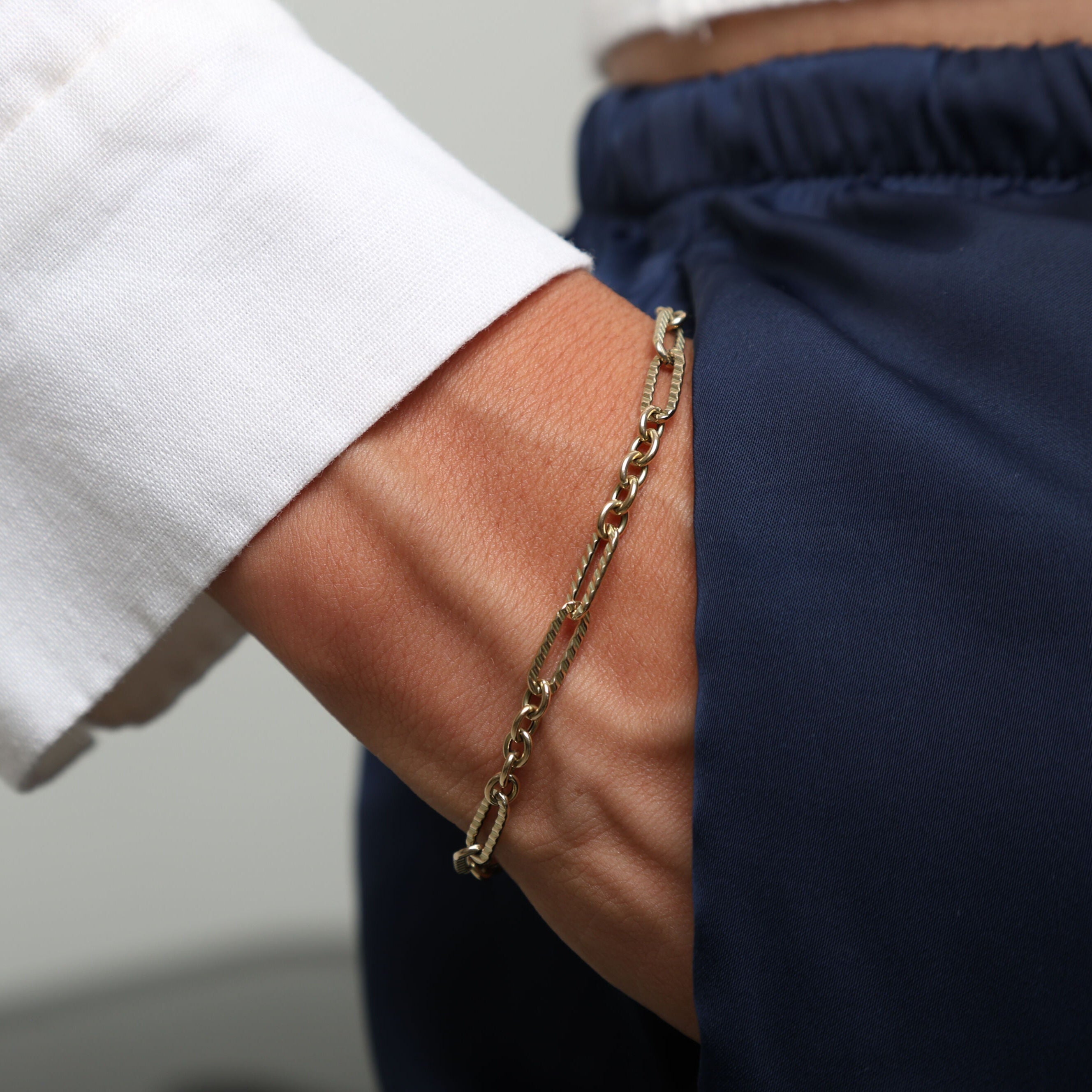 14K Gold Paperclip And Round Link Bracelet: 7" - Made In Italy