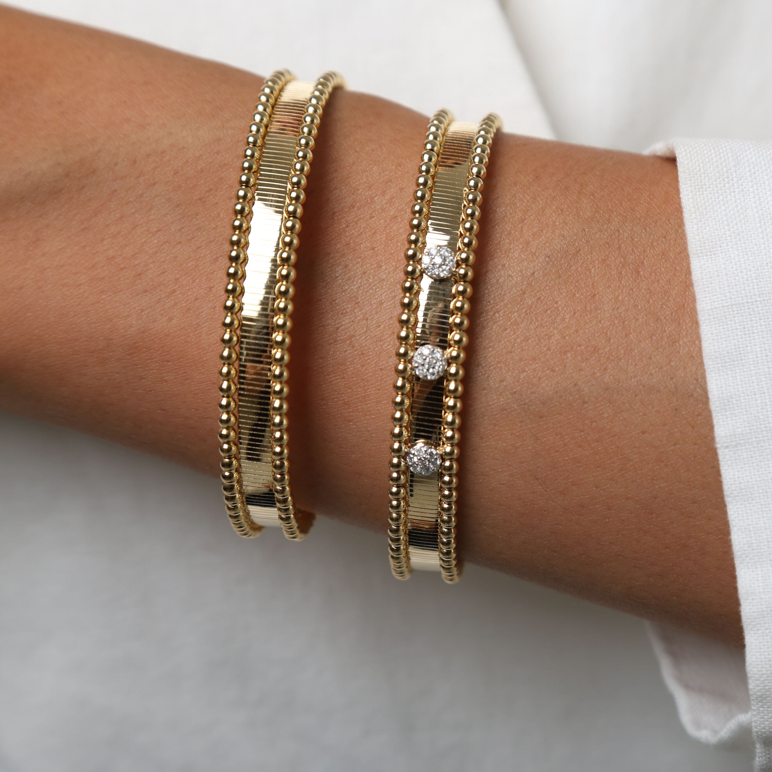 14K Gold Ribbed Cuff Bangle with Beaded Edge: Bold & Elegant