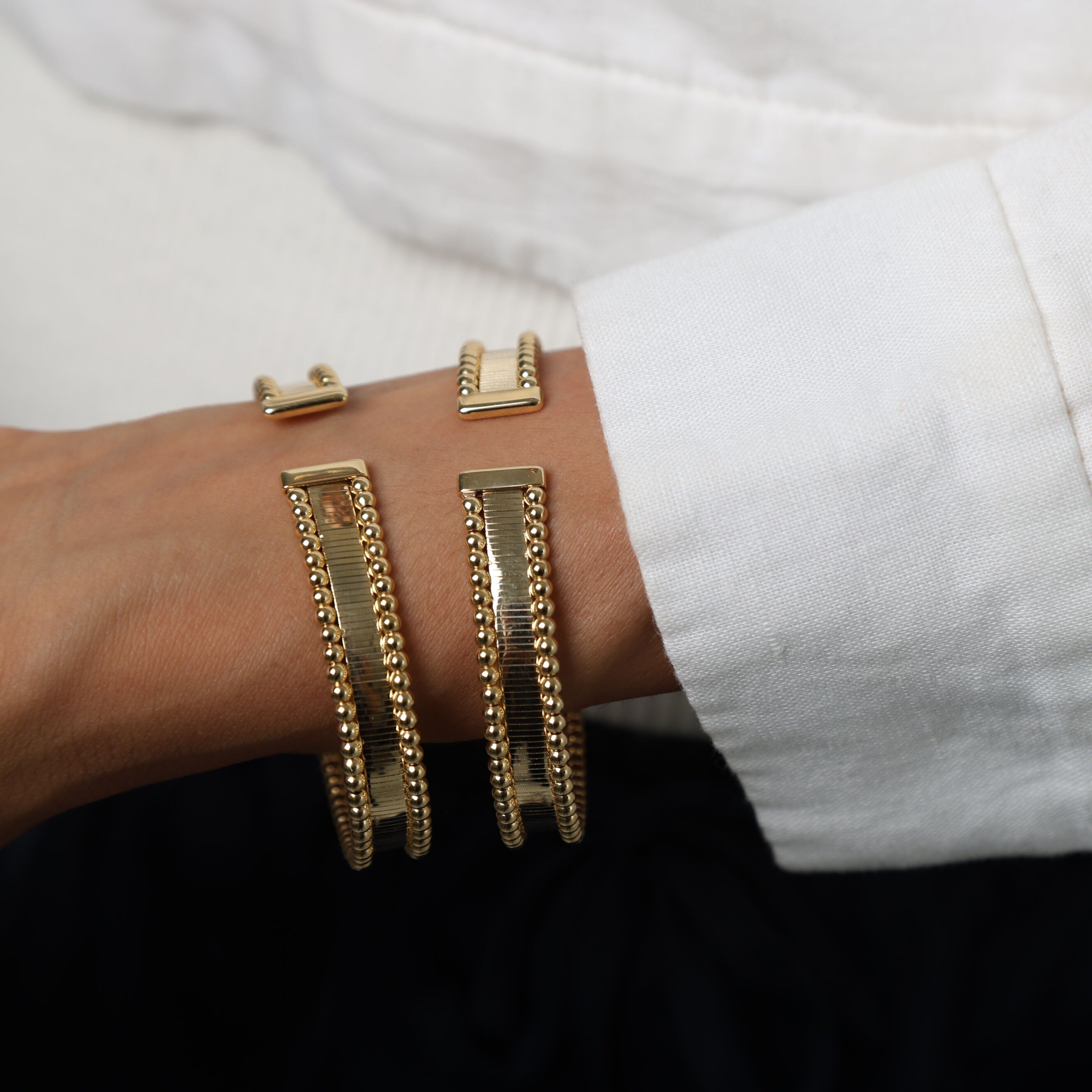 14K Gold Ribbed Cuff Bangle with Beaded Edge: Bold & Elegant