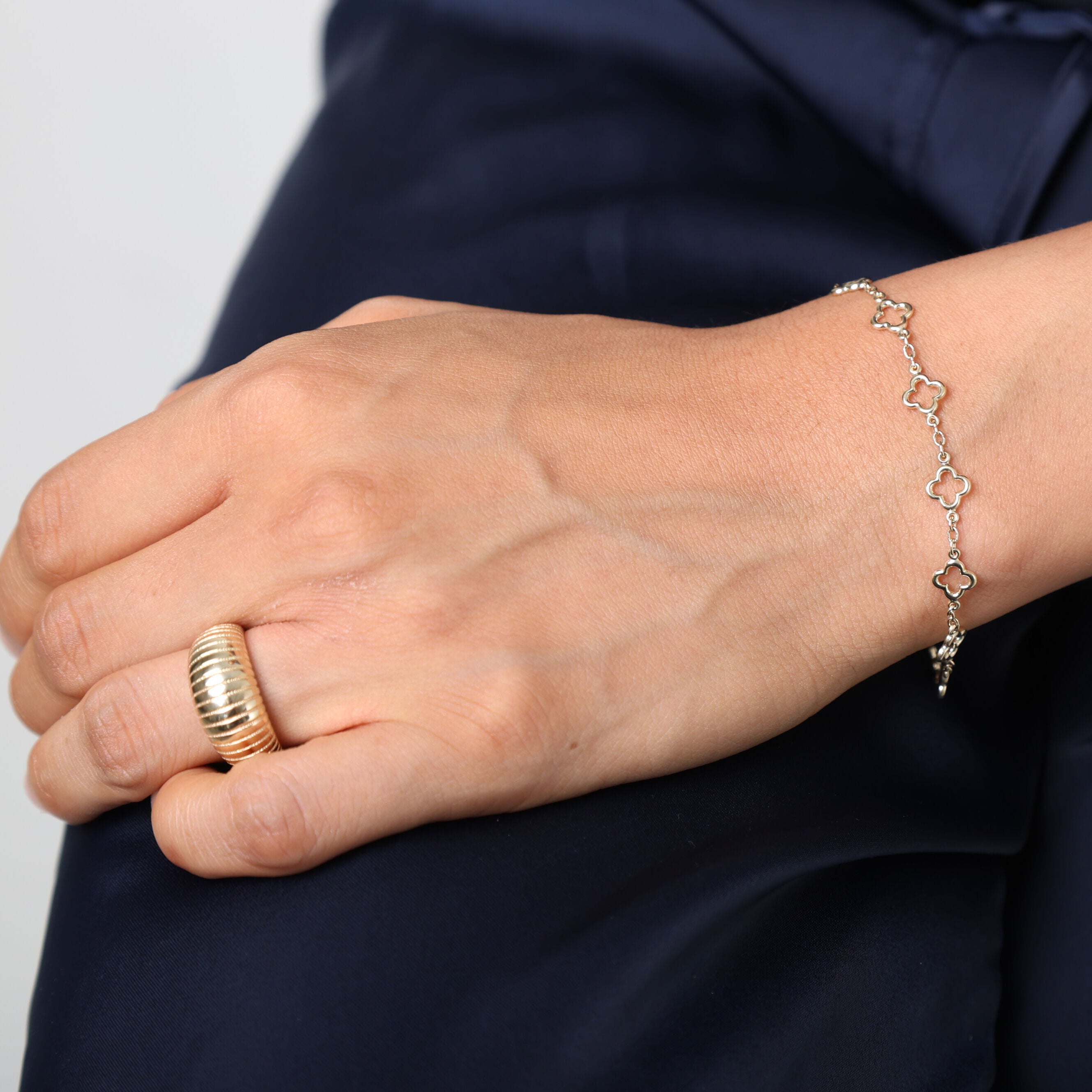 14K Yellow Gold Clover Link Chain Bracelet – Lucky, Elegant, Timeless