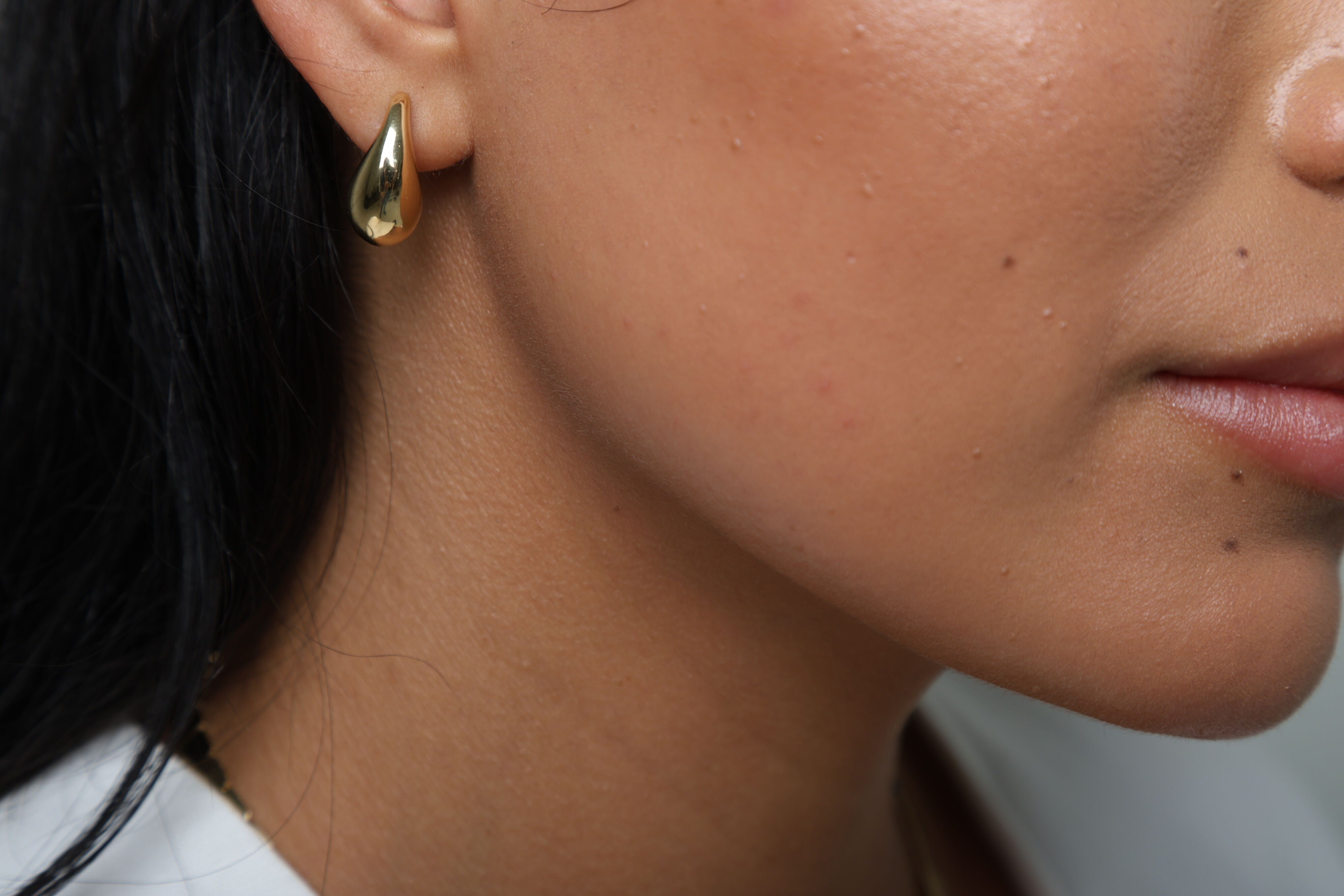 14K Gold Puffed Teardrop Stud Earrings