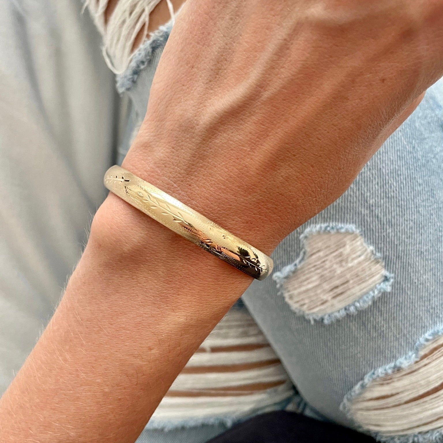 14K Solid Gold Hinged Floral Bangle – Textured, Elegant, Timeless