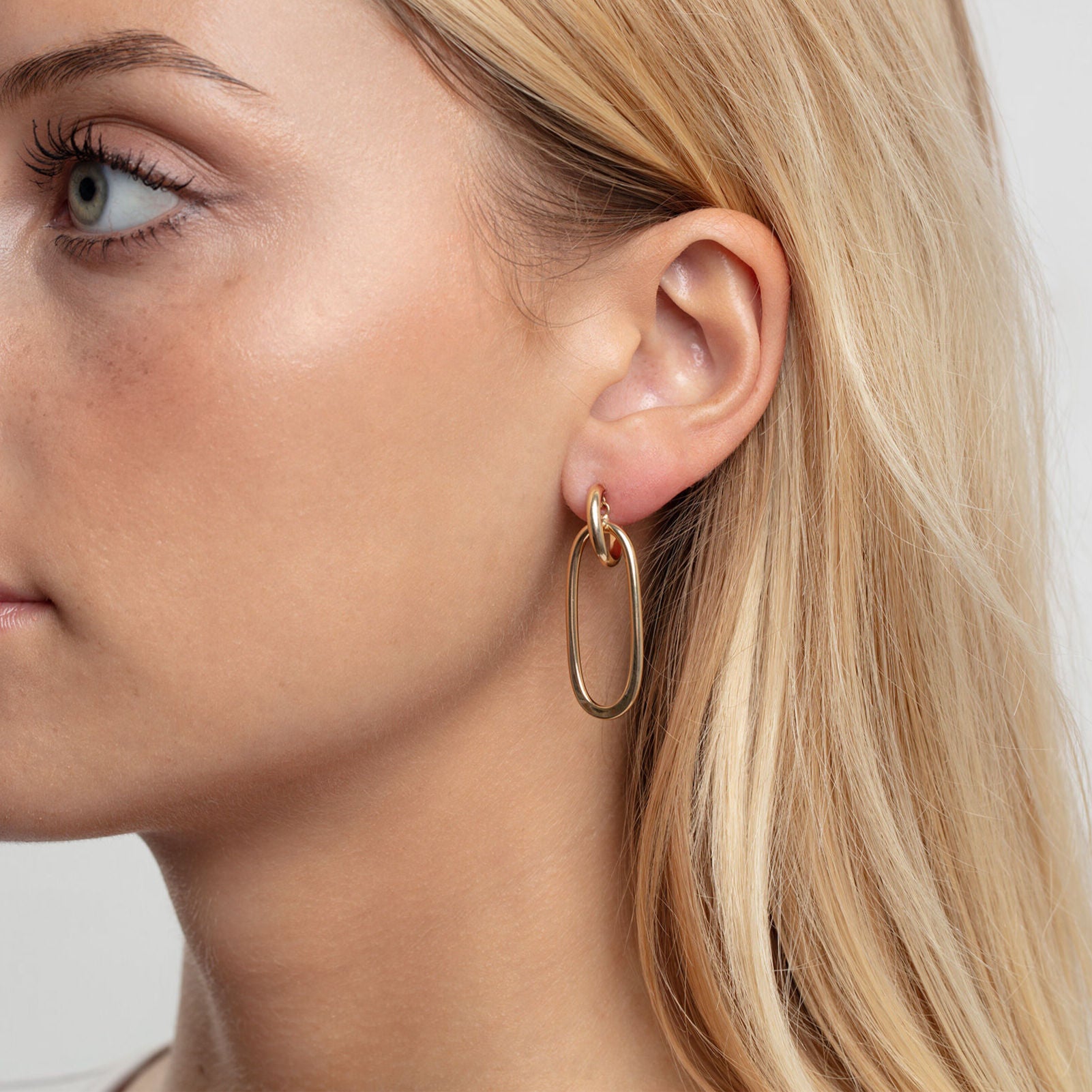 14K Gold Open Oval Link Dangle Earrings