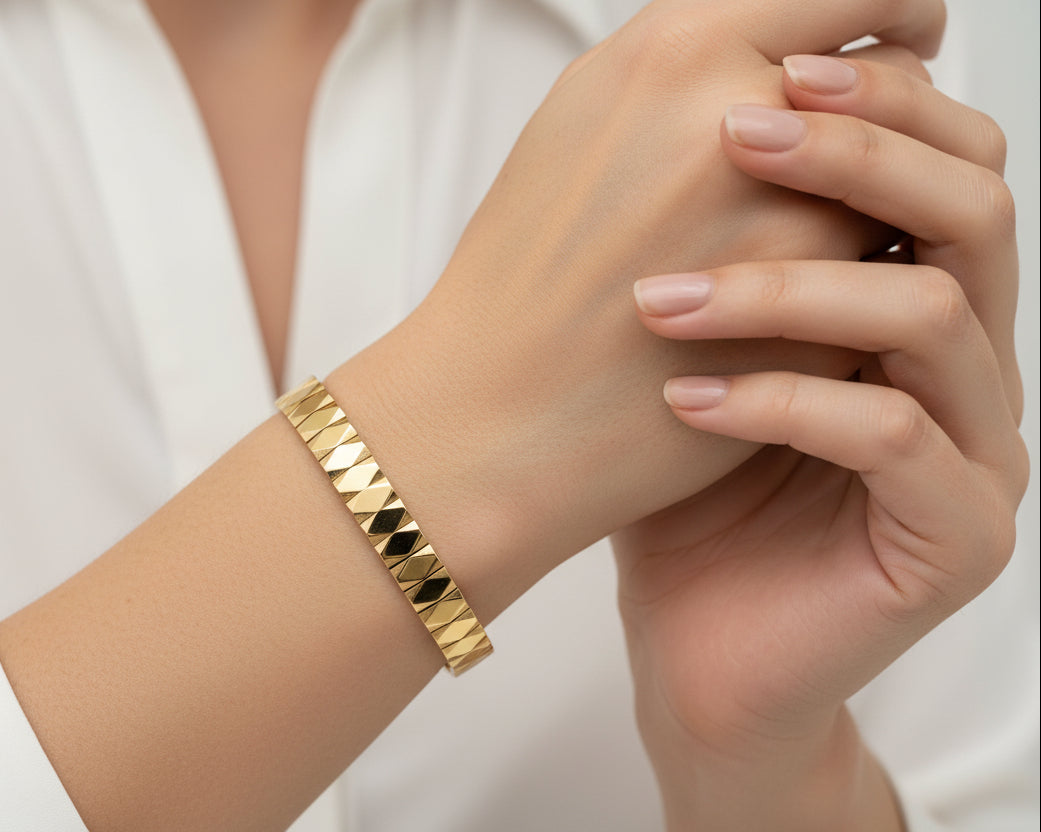 14K Solid Gold Bracelet Diamond-Cut Tile Link – Textured, Polished, Bold, 7 inch 7mm thick 