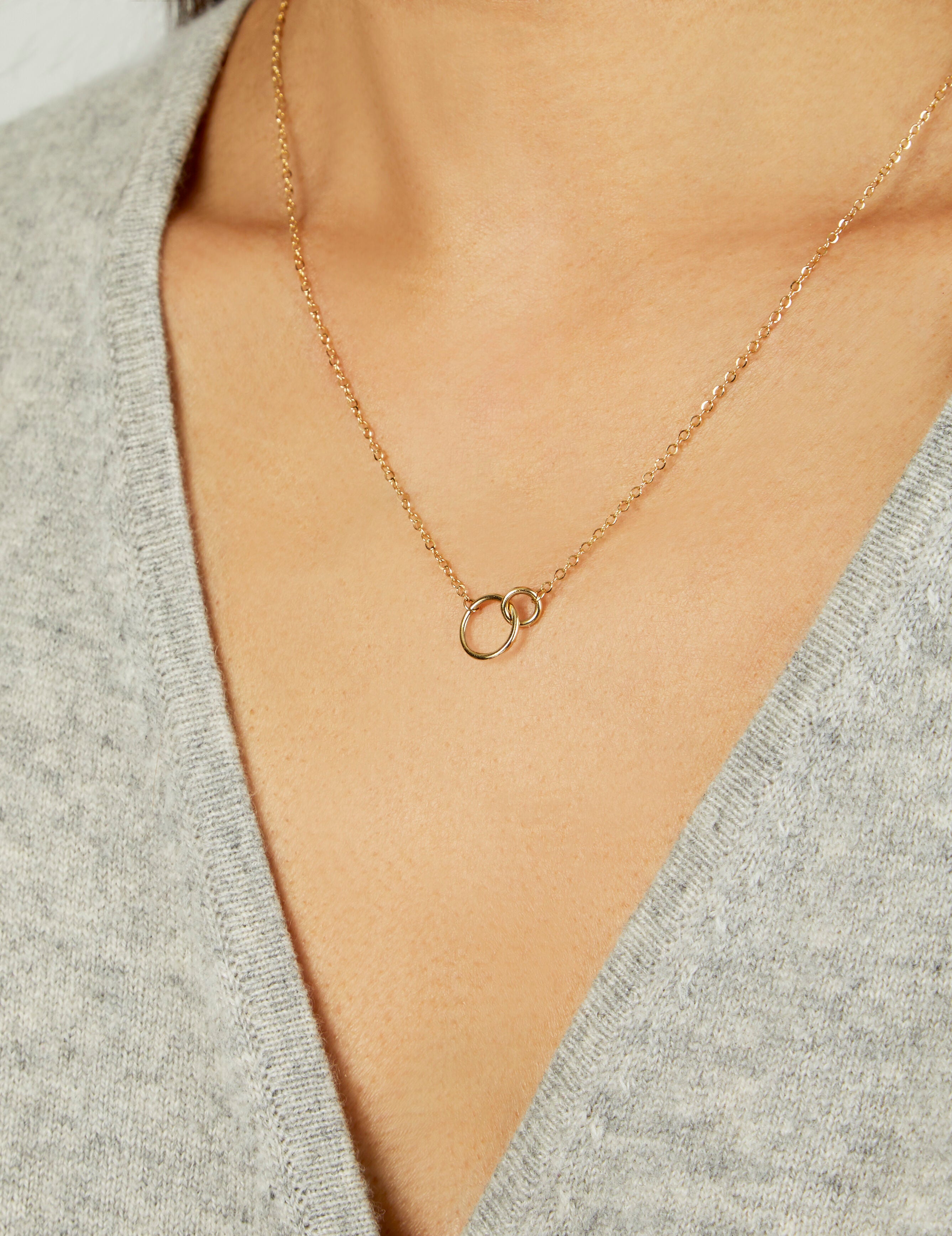 14K Solid Gold Interlocking Circles Chain Necklace 18"– Delicate & Minimalist