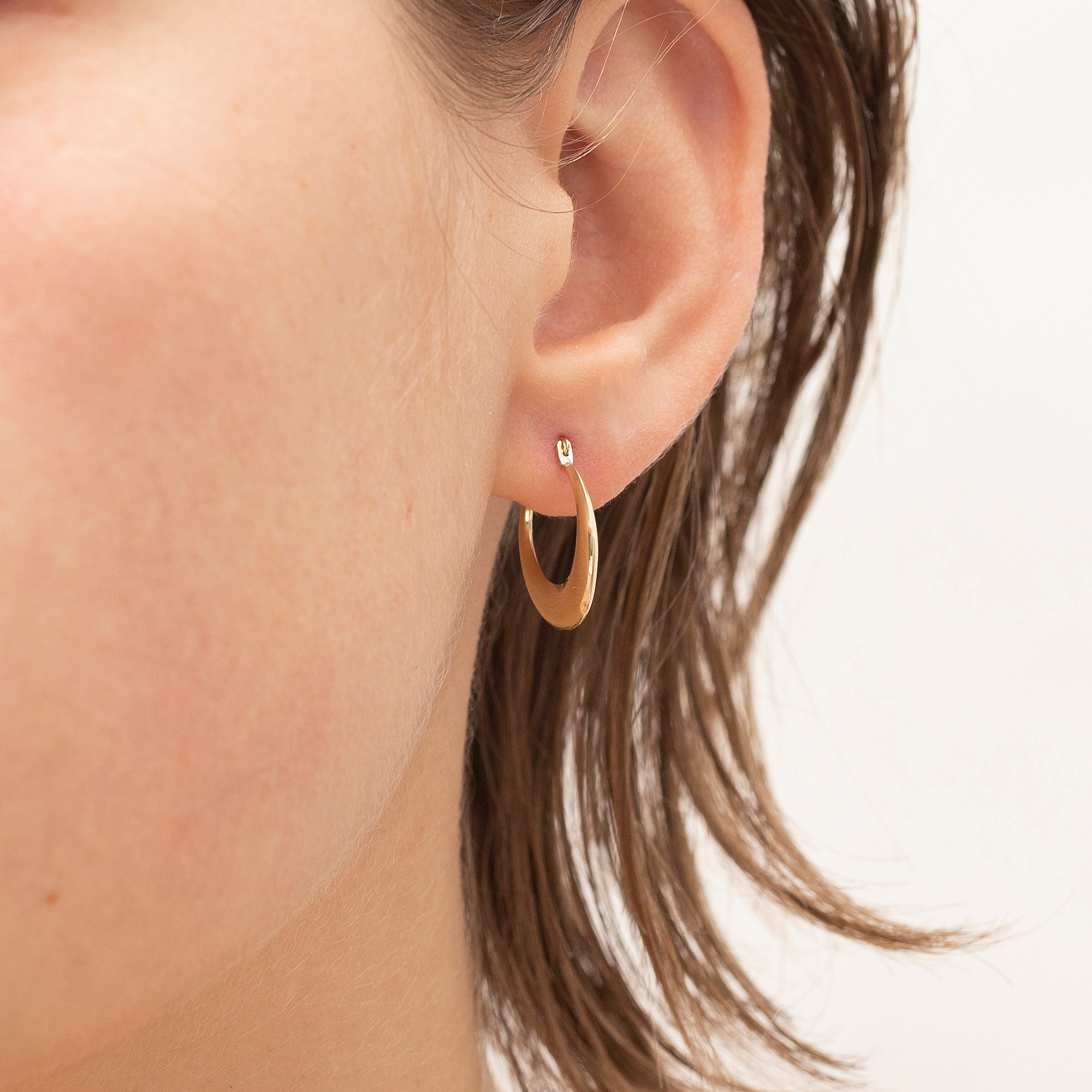14K Yellow Gold Dainty Graduated Twisted Hoop Earrings